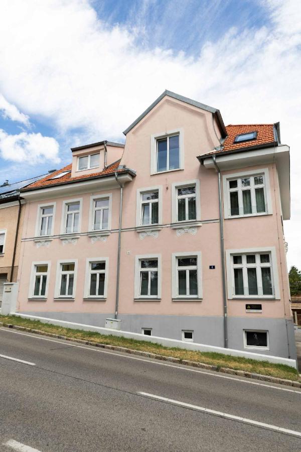 Triangle Apartments Giesshubl Eksteriør bilde
