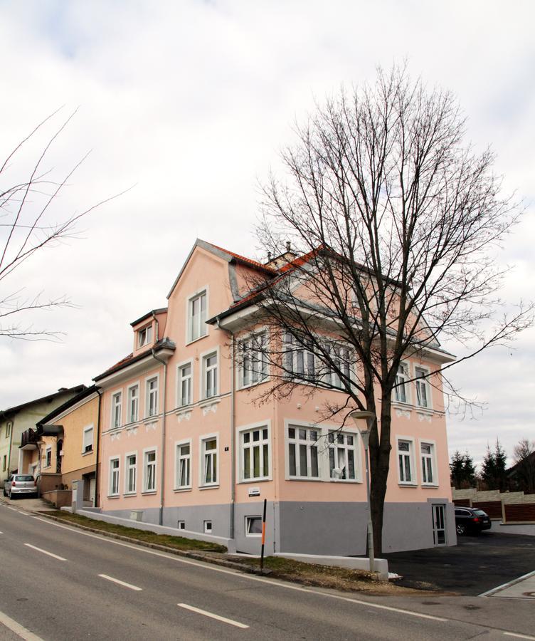 Triangle Apartments Giesshubl Eksteriør bilde